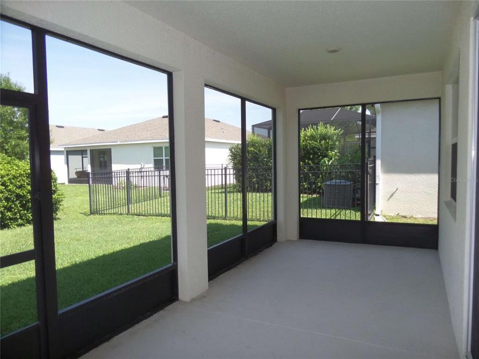 For Sale: $347,000 (4 beds, 2 baths, 2034 Square Feet)