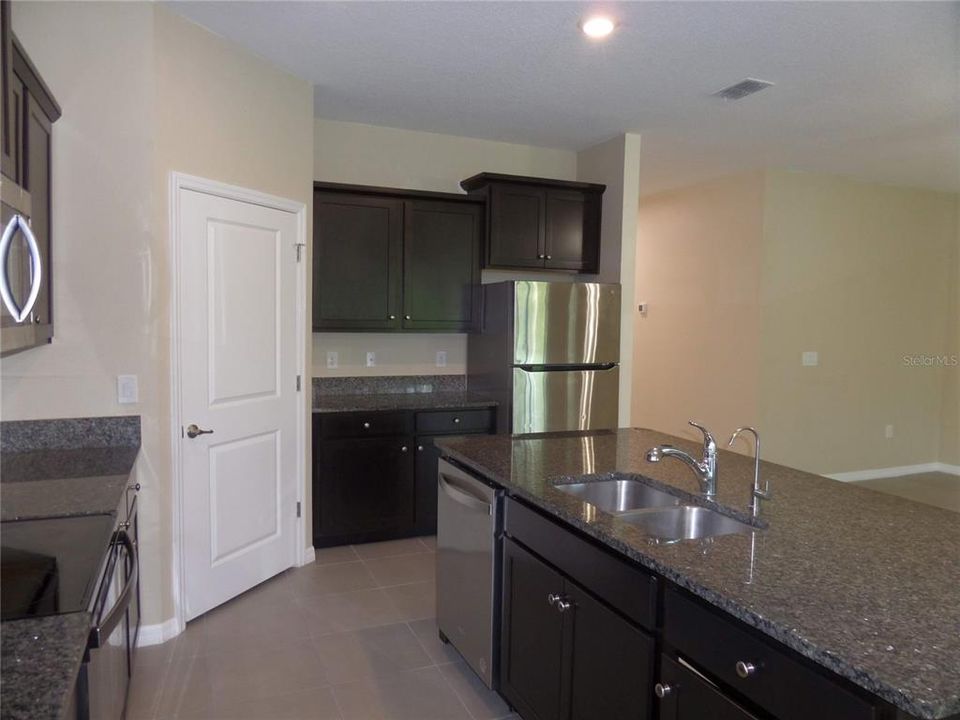For Sale: $347,000 (4 beds, 2 baths, 2034 Square Feet)