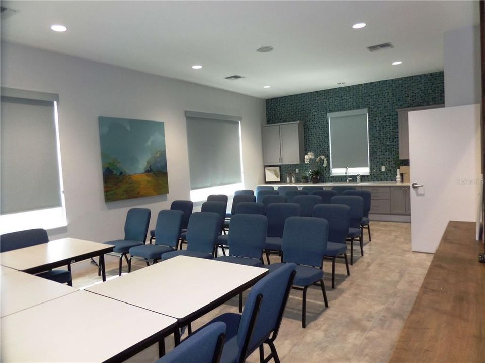 For Sale: $347,000 (4 beds, 2 baths, 2034 Square Feet)