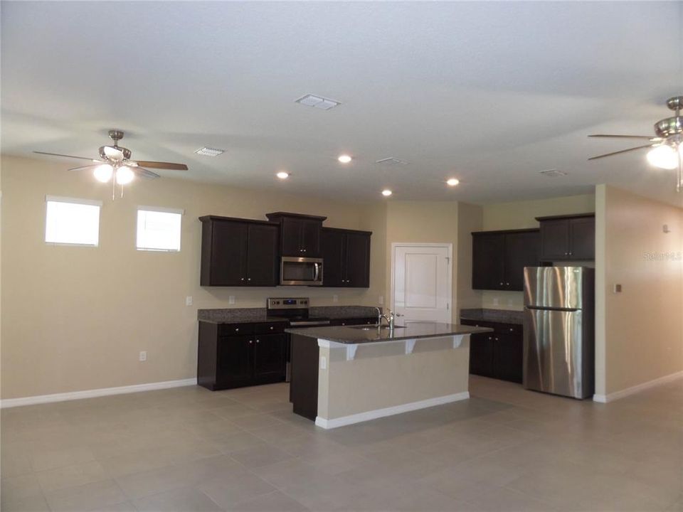 For Sale: $347,000 (4 beds, 2 baths, 2034 Square Feet)