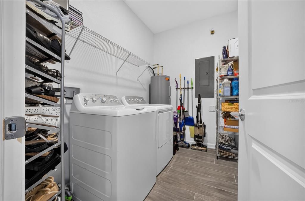 На продажу: $419,999 (3 спален, 2 ванн, 1636 Квадратных фут)