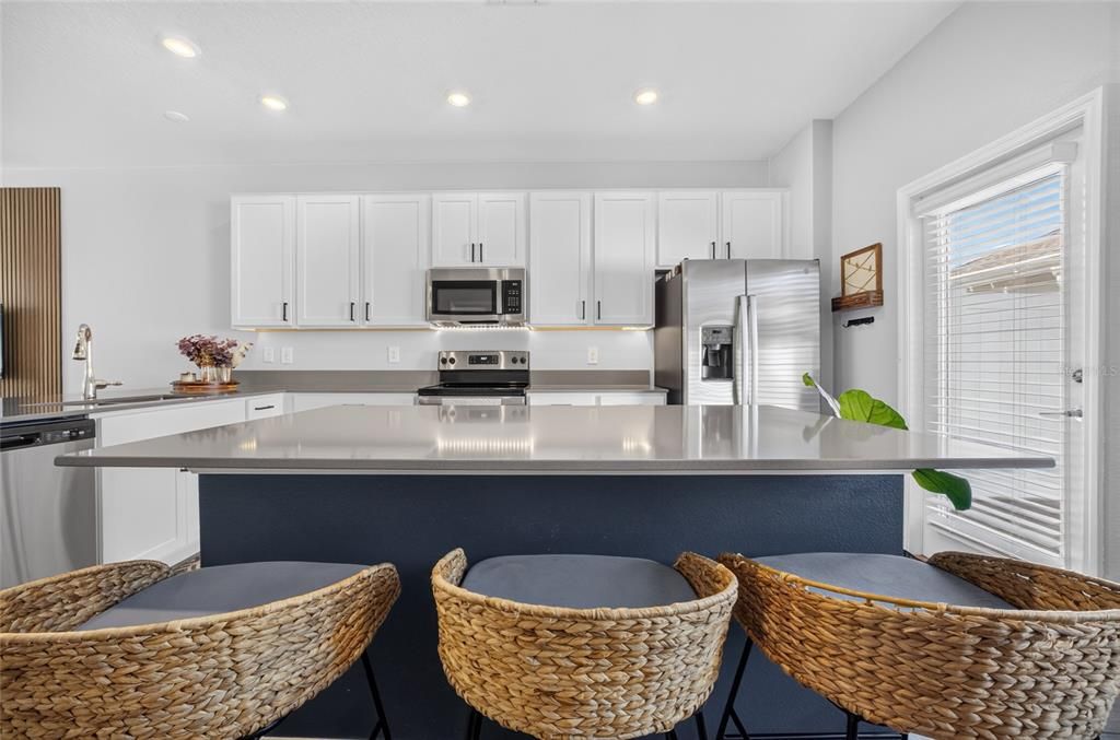На продажу: $419,999 (3 спален, 2 ванн, 1636 Квадратных фут)