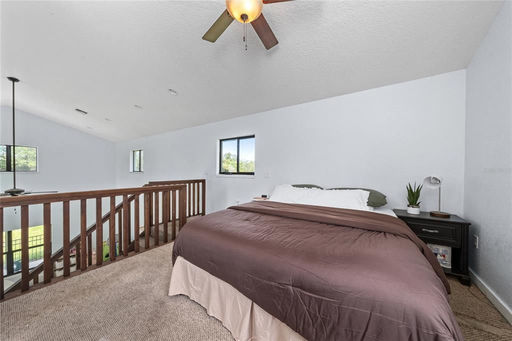 For Sale: $549,000 (2 beds, 1 baths, 1062 Square Feet)