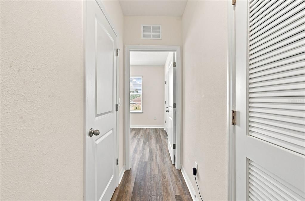 For Sale: $550,000 (5 beds, 3 baths, 2605 Square Feet)