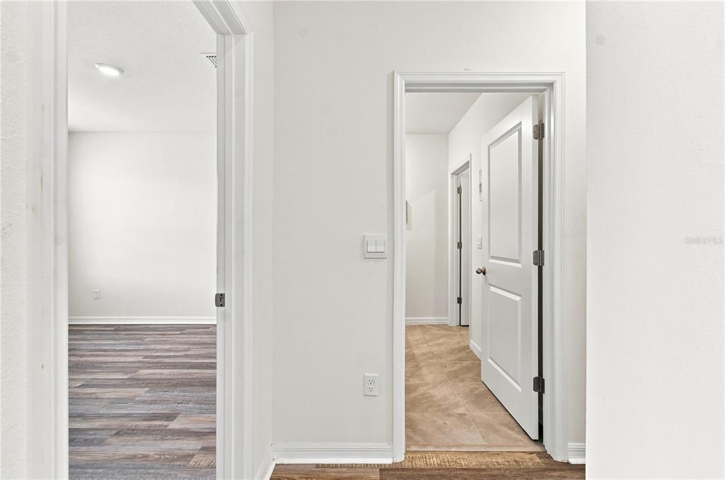For Sale: $550,000 (5 beds, 3 baths, 2605 Square Feet)
