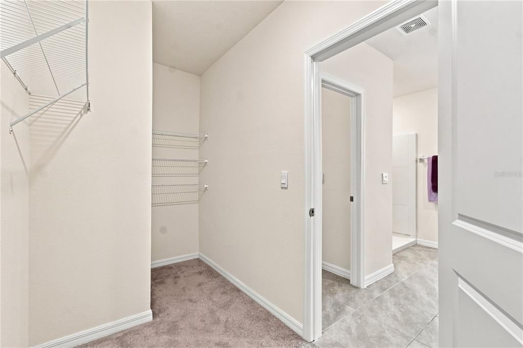 For Sale: $550,000 (5 beds, 3 baths, 2605 Square Feet)