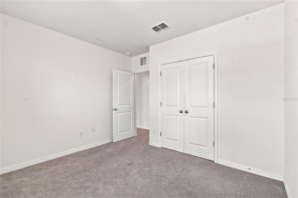 For Sale: $550,000 (5 beds, 3 baths, 2605 Square Feet)