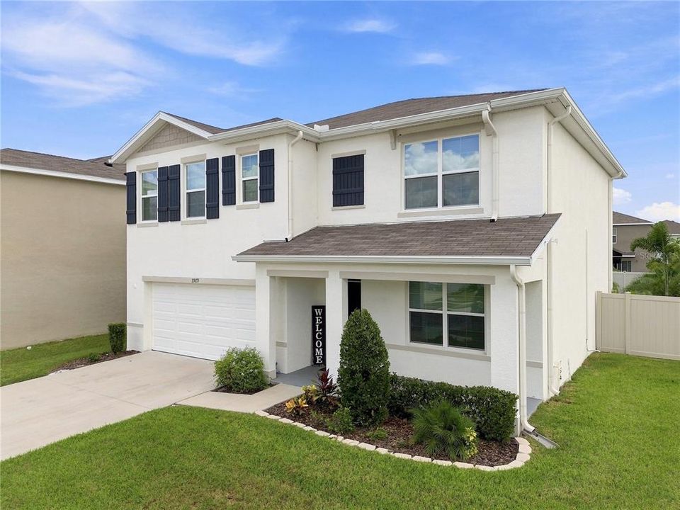 For Sale: $550,000 (5 beds, 3 baths, 2605 Square Feet)