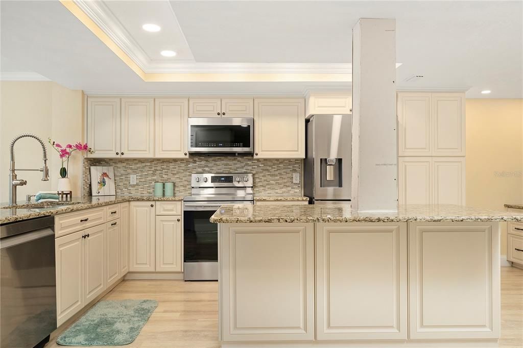 For Rent: $2,300 (2 beds, 2 baths, 1246 Square Feet)