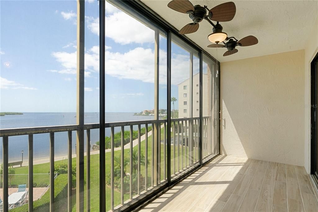 For Rent: $2,300 (2 beds, 2 baths, 1246 Square Feet)