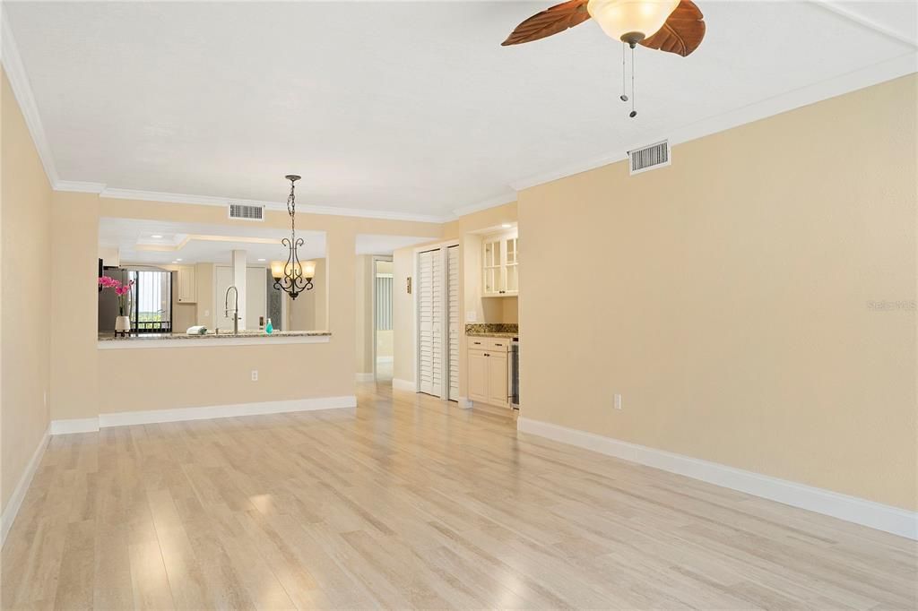For Rent: $2,300 (2 beds, 2 baths, 1246 Square Feet)