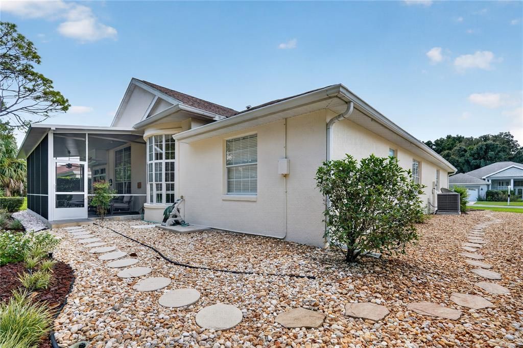 For Sale: $330,000 (3 beds, 2 baths, 2323 Square Feet)