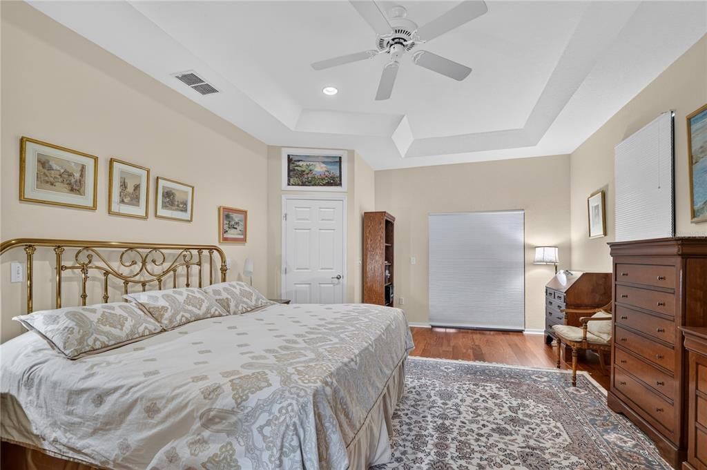 For Sale: $330,000 (3 beds, 2 baths, 2323 Square Feet)