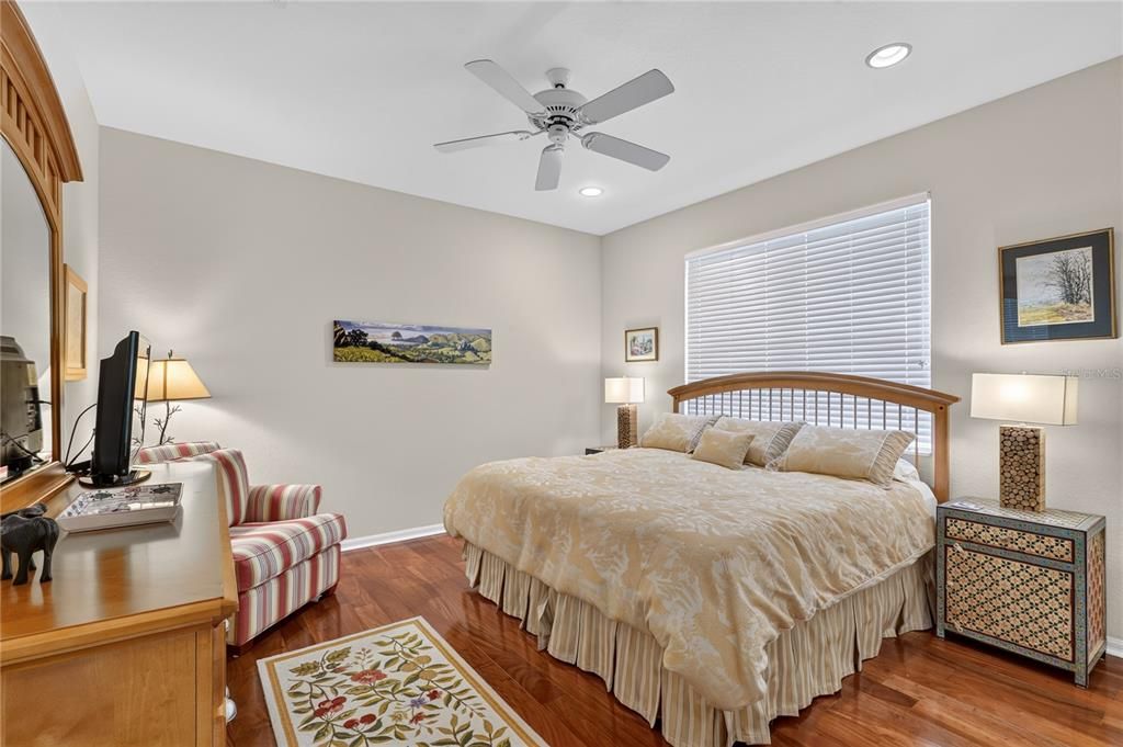 For Sale: $330,000 (3 beds, 2 baths, 2323 Square Feet)