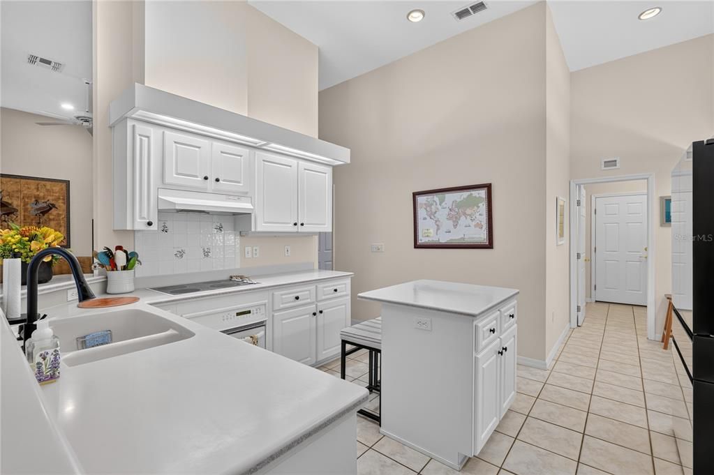 For Sale: $330,000 (3 beds, 2 baths, 2323 Square Feet)