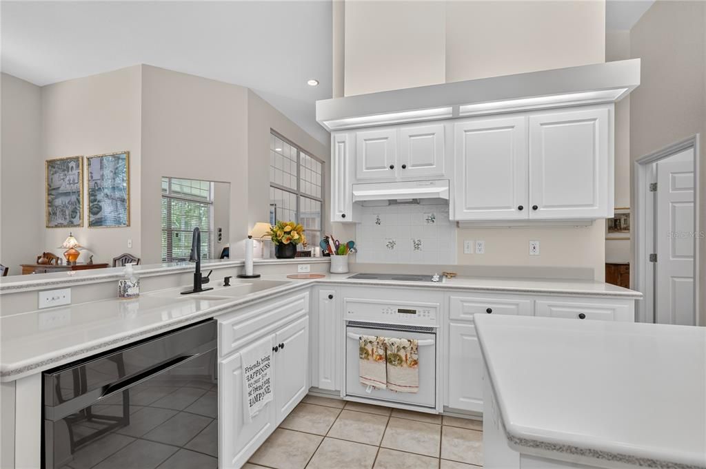 For Sale: $330,000 (3 beds, 2 baths, 2323 Square Feet)