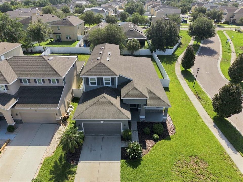 For Sale: $430,000 (3 beds, 3 baths, 2678 Square Feet)