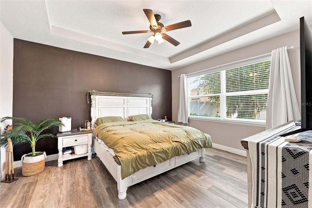 For Sale: $430,000 (3 beds, 3 baths, 2678 Square Feet)