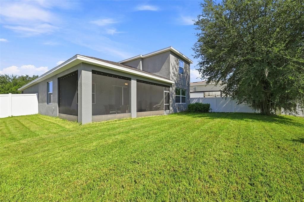 For Sale: $430,000 (3 beds, 3 baths, 2678 Square Feet)