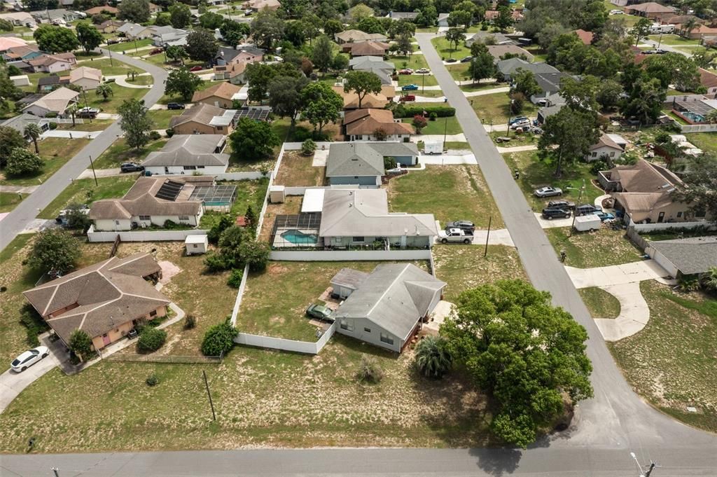 For Sale: $249,900 (2 beds, 2 baths, 992 Square Feet)