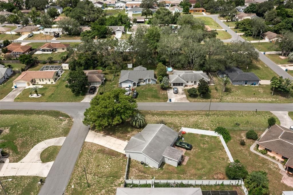 For Sale: $249,900 (2 beds, 2 baths, 992 Square Feet)
