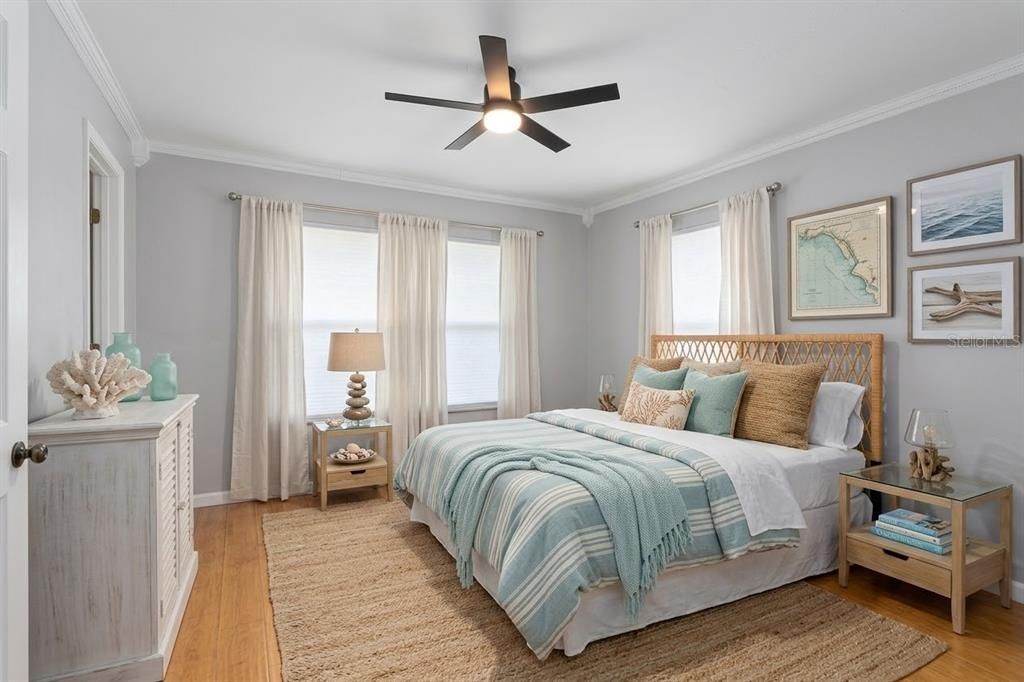 For Sale: $249,900 (2 beds, 2 baths, 992 Square Feet)