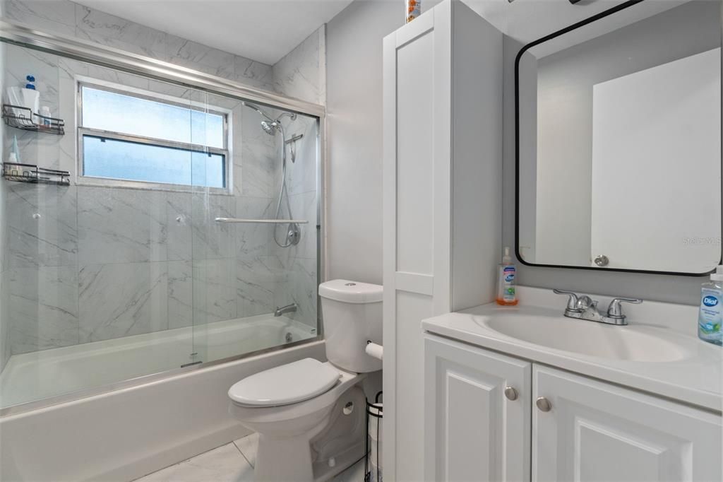 For Sale: $249,900 (2 beds, 2 baths, 992 Square Feet)