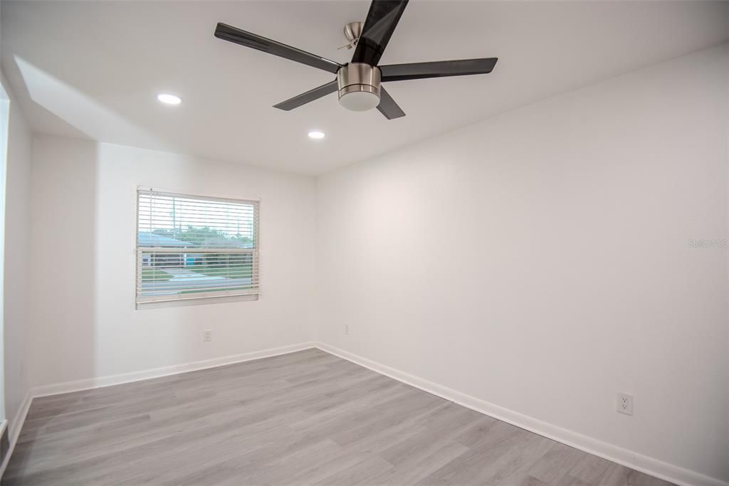 В аренду: $2,475 (4 спален, 2 ванн, 1660 Квадратных фут)