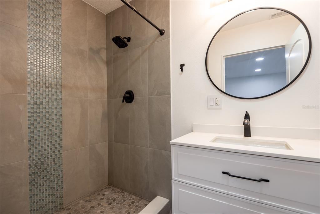 В аренду: $2,475 (4 спален, 2 ванн, 1660 Квадратных фут)