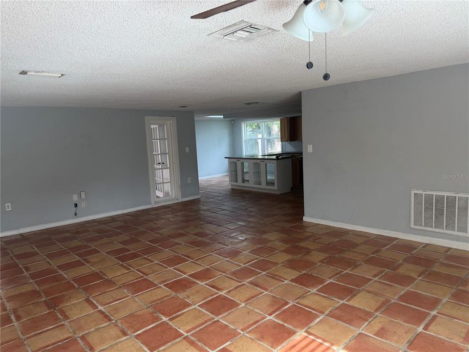 En Venta: $215,000 (2 camas, 2 baños, 1602 Pies cuadrados)