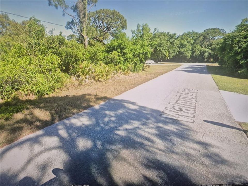 待售: $16,999 (0.23 acres)