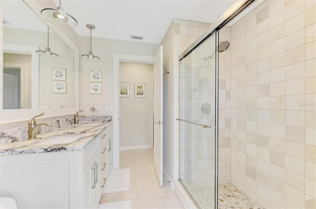 For Sale: $595,000 (3 beds, 2 baths, 2019 Square Feet)