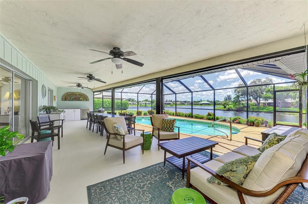 For Sale: $595,000 (3 beds, 2 baths, 2019 Square Feet)