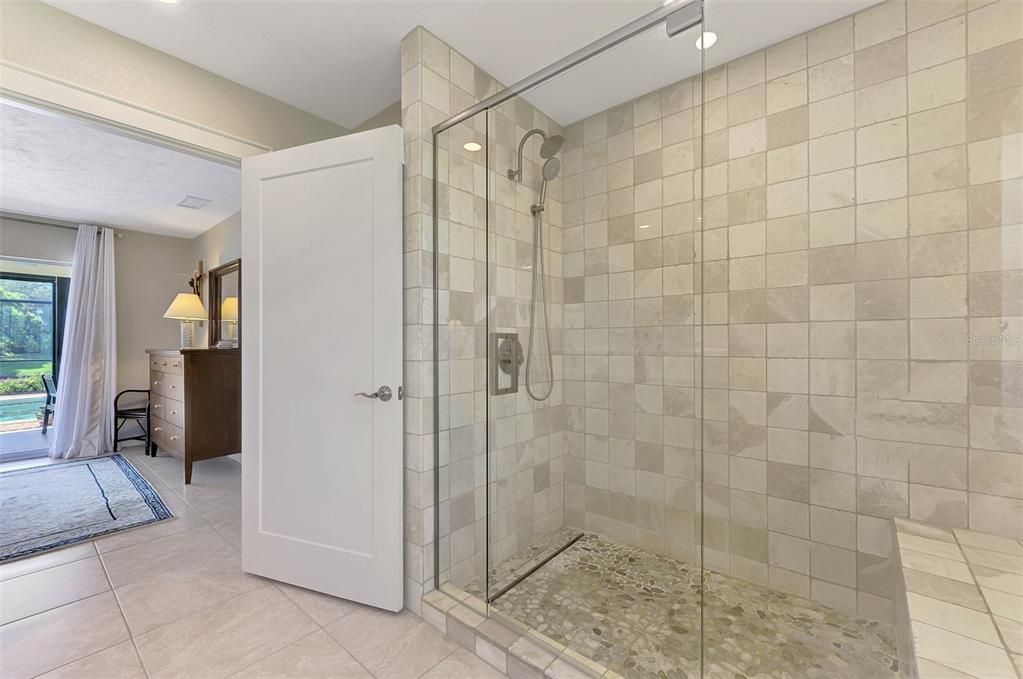 For Sale: $595,000 (3 beds, 2 baths, 2019 Square Feet)