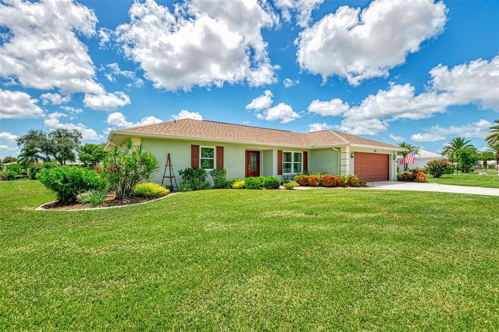 For Sale: $595,000 (3 beds, 2 baths, 2019 Square Feet)