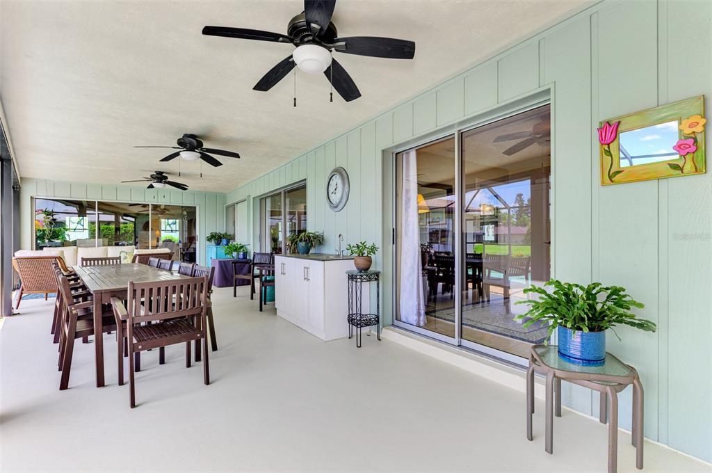 For Sale: $595,000 (3 beds, 2 baths, 2019 Square Feet)