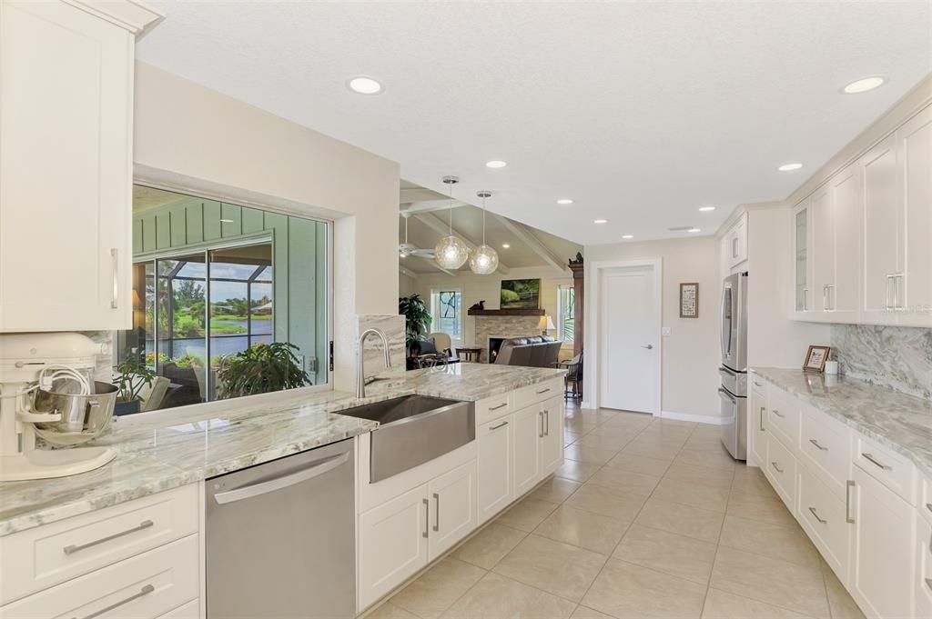 For Sale: $595,000 (3 beds, 2 baths, 2019 Square Feet)