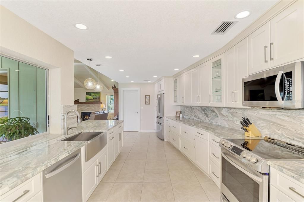 For Sale: $595,000 (3 beds, 2 baths, 2019 Square Feet)