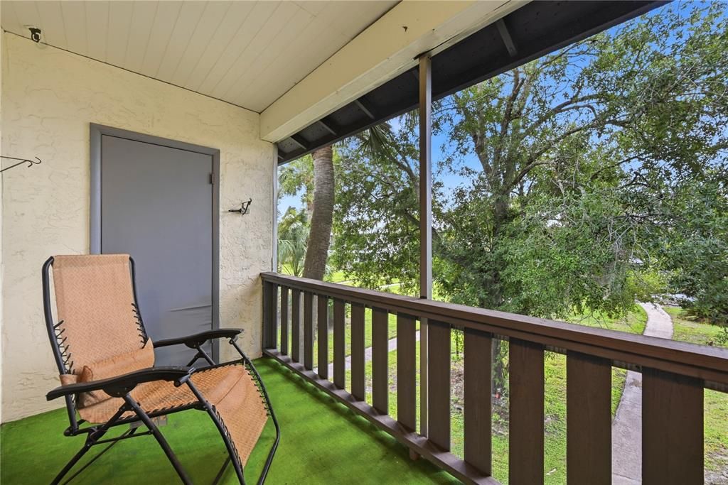 For Sale: $145,000 (2 beds, 2 baths, 967 Square Feet)
