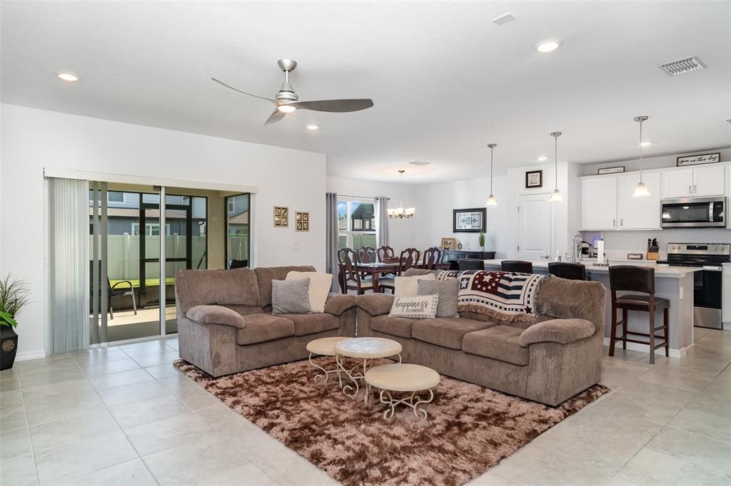 For Rent: $2,800 (5 beds, 3 baths, 2624 Square Feet)
