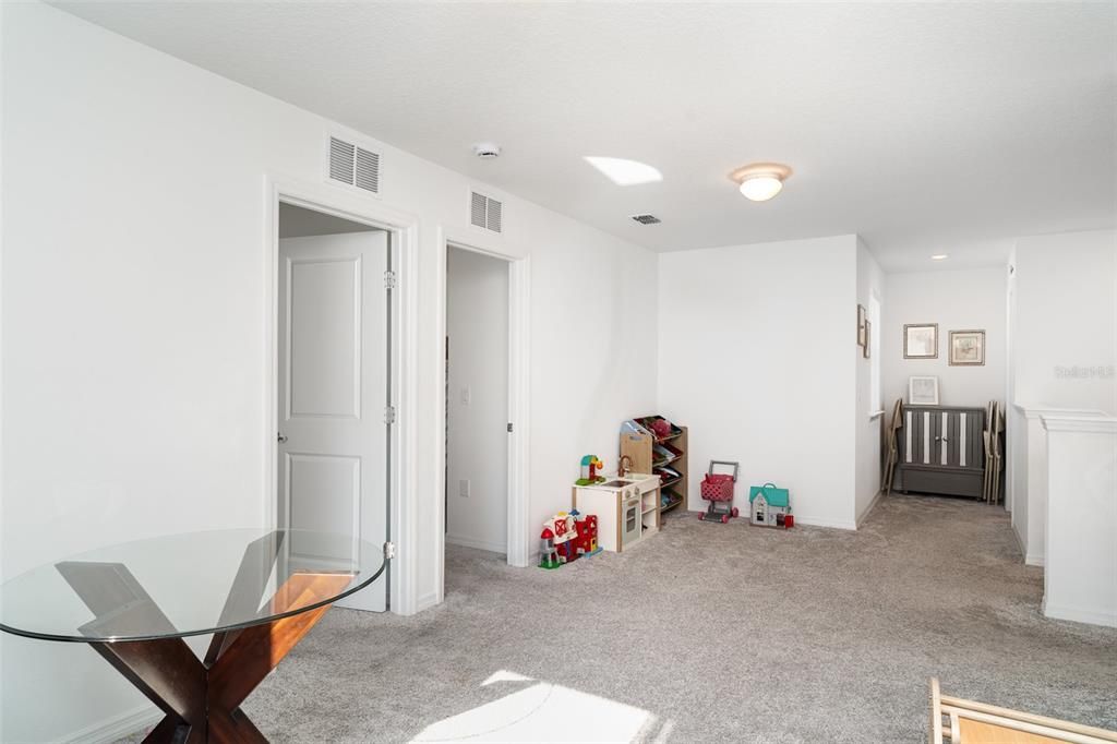 For Rent: $2,800 (5 beds, 3 baths, 2624 Square Feet)