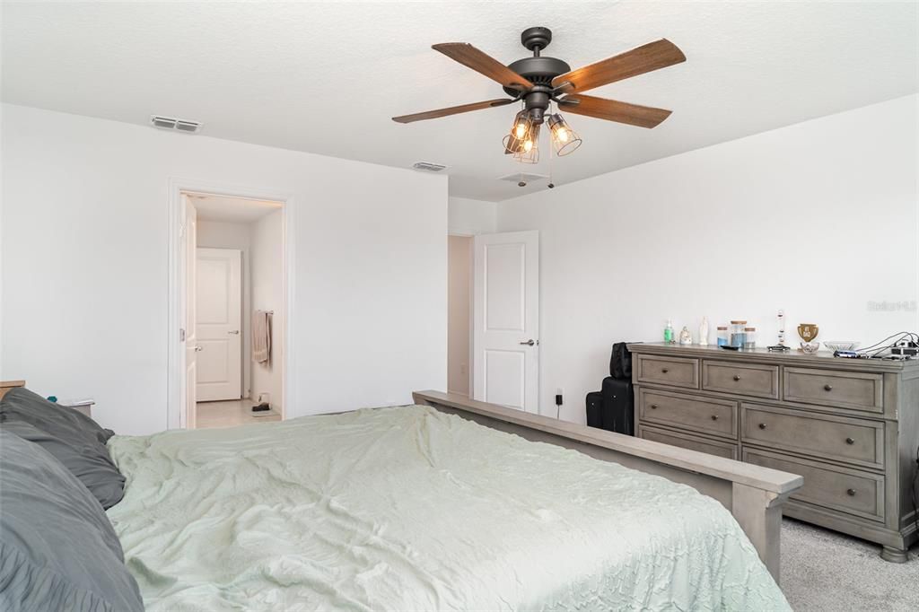 For Rent: $2,800 (5 beds, 3 baths, 2624 Square Feet)