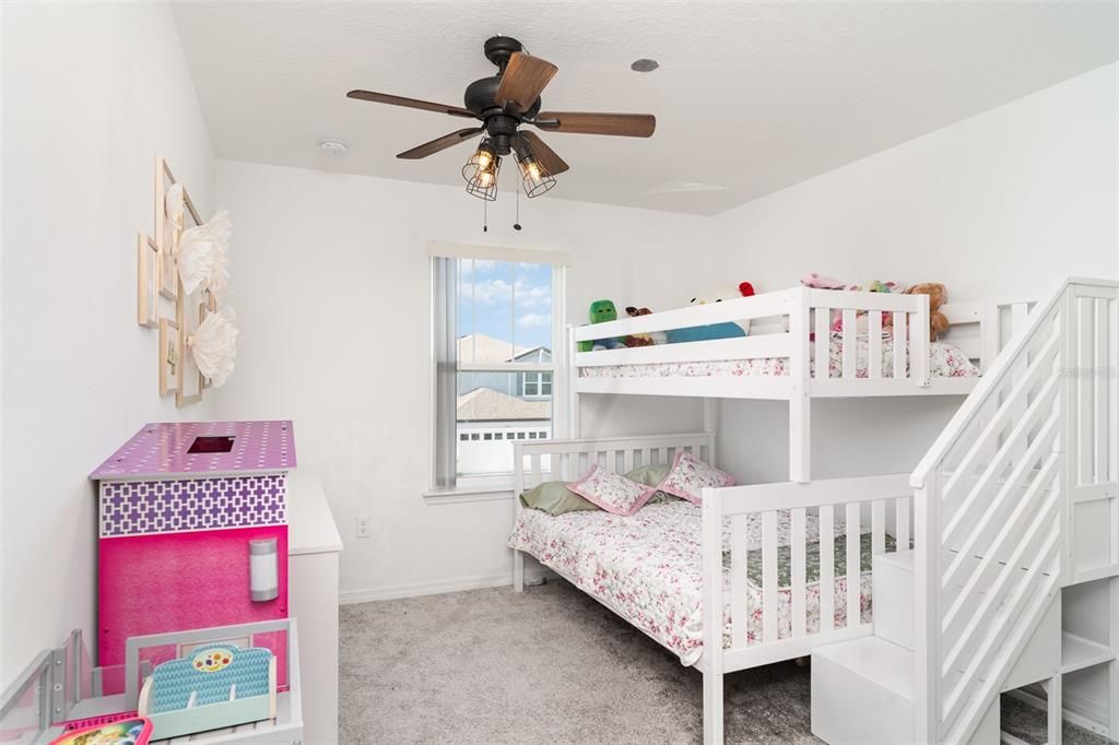 For Rent: $2,800 (5 beds, 3 baths, 2624 Square Feet)