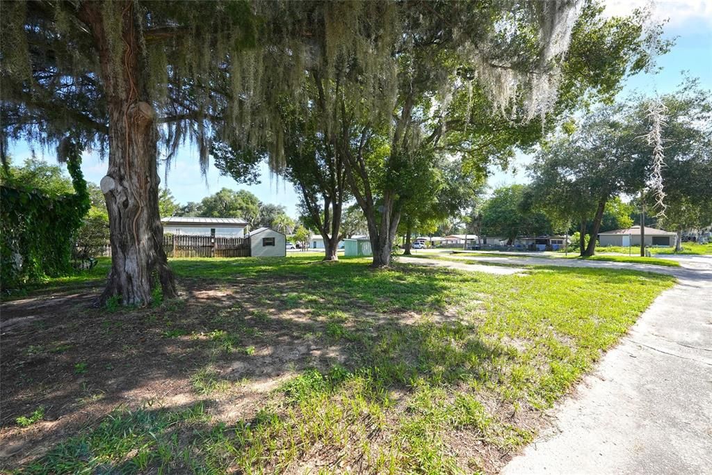 待售: $119,900 (0.18 acres)