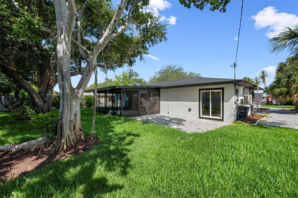 En Venta: $579,900 (3 camas, 2 baños, 1581 Pies cuadrados)