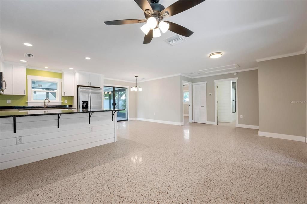 En Venta: $579,900 (3 camas, 2 baños, 1581 Pies cuadrados)