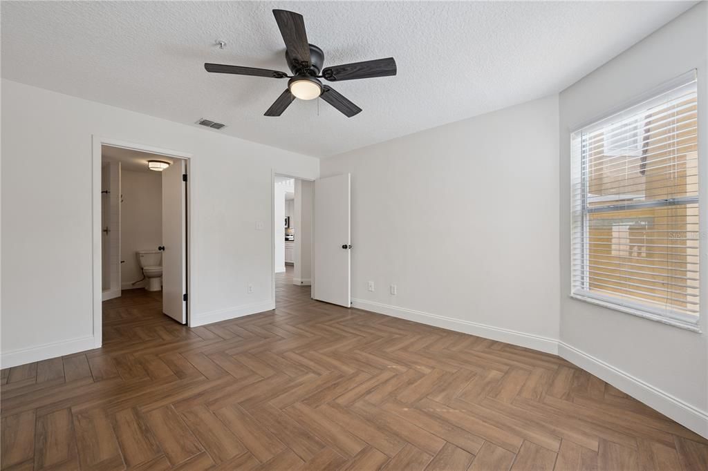 : $295,000 (2 beds, 2 baths, 1706 Square Feet)