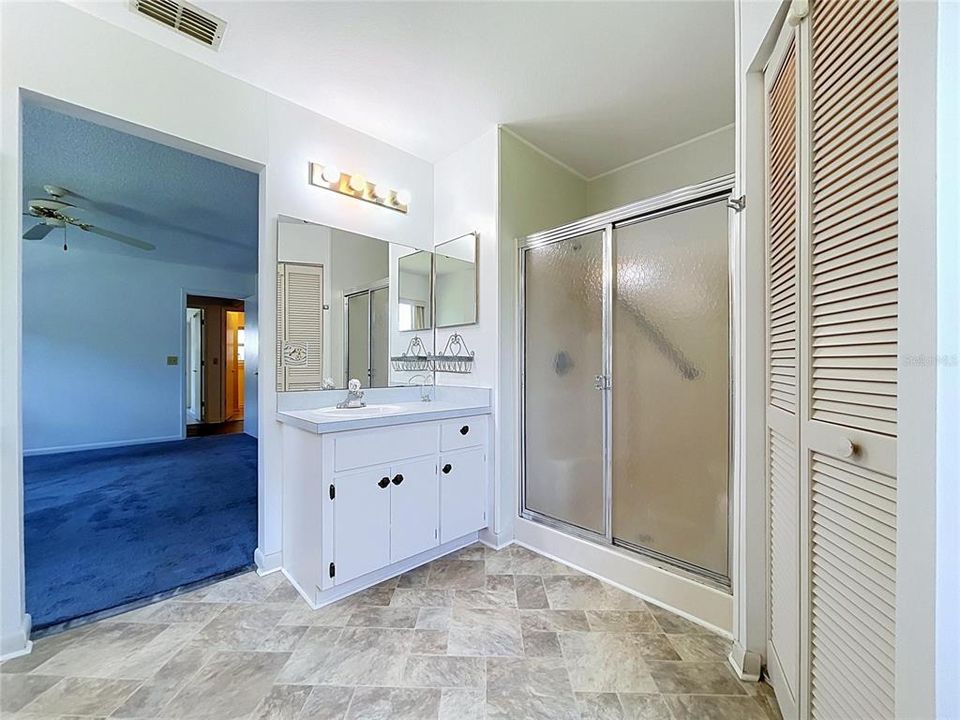 На продажу: $214,900 (2 спален, 2 ванн, 1520 Квадратных фут)
