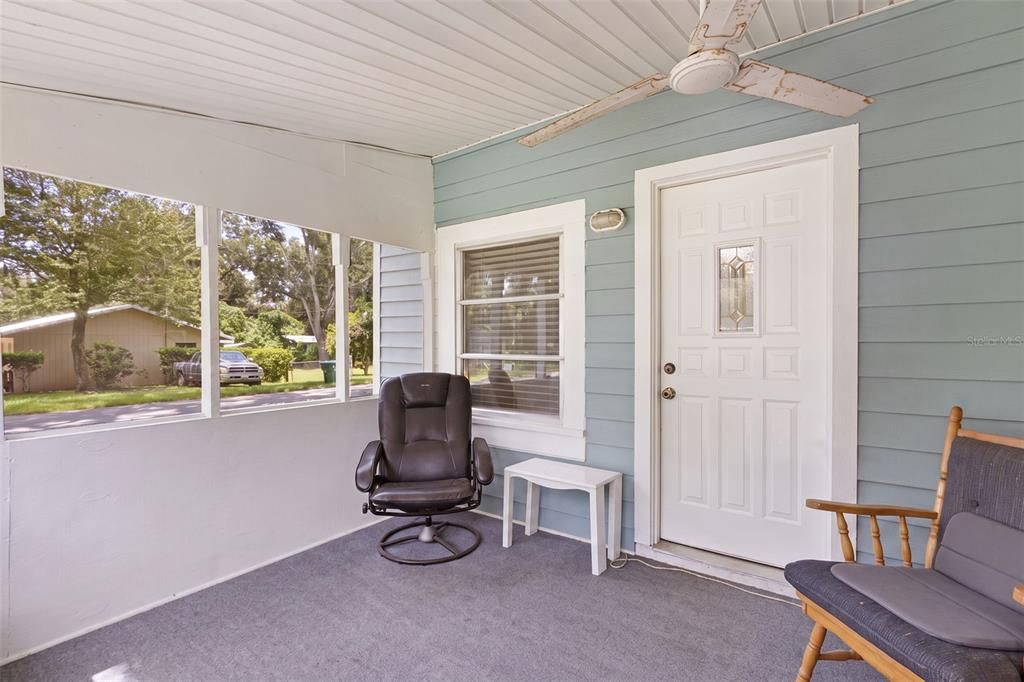For Sale: $149,900 (2 beds, 1 baths, 1100 Square Feet)