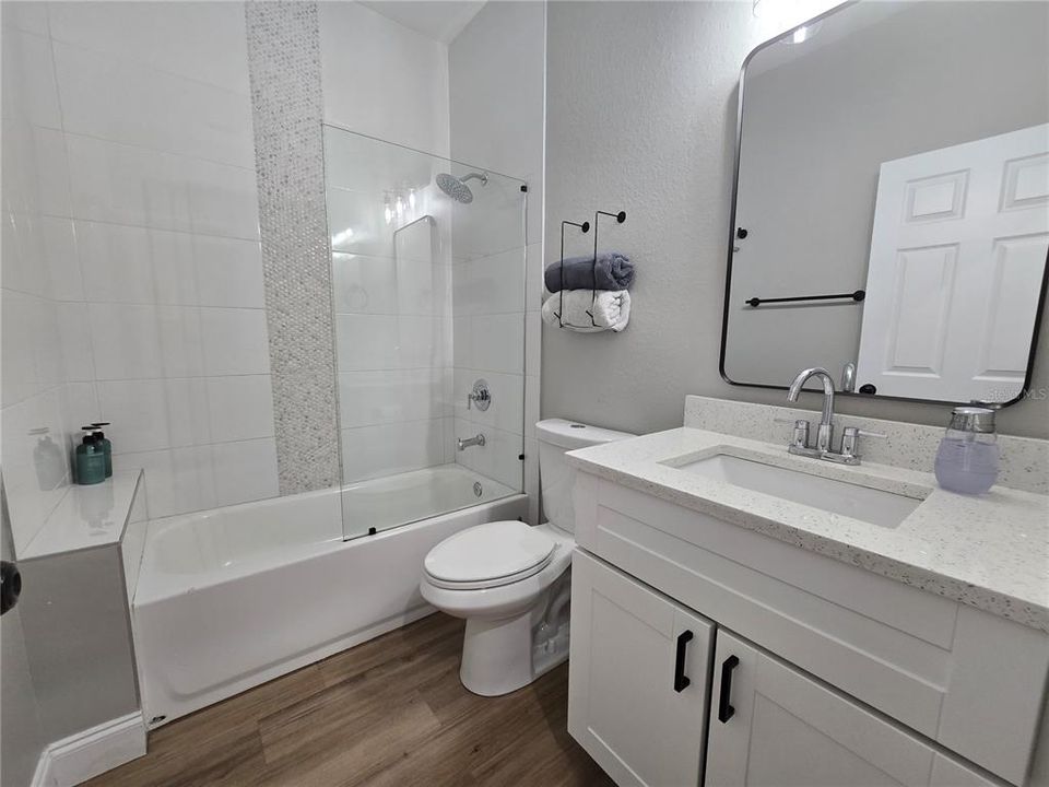 For Sale: $459,000 (6 beds, 0 baths, 2136 Square Feet)